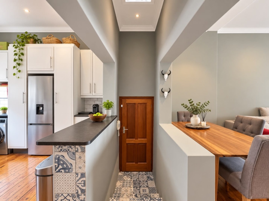 2 Bedroom Property for Sale in Oranjezicht Western Cape